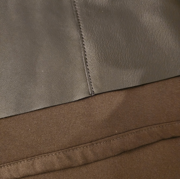 ☘NWOT VINCE Dark Olive Lambskin Leather Midi Skirt with Buckled Belt-Women sz 14 - Picture 9 of 12